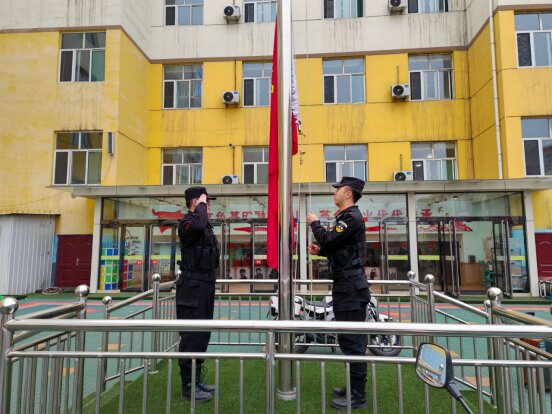 介休特警大队：联合介休市第七幼儿园开展学雷锋日 系列活动