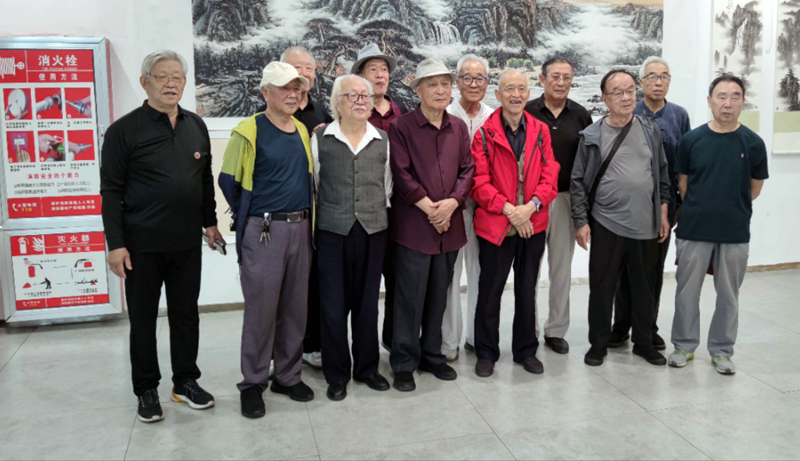 知名画家申双虎先生山水画展临汾市图书馆举行