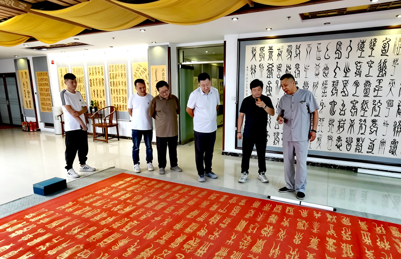 篆笔唤醒上古文脉||鸟虫篆非遗传承人刘长华的文化坚守